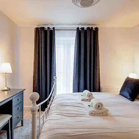 Modern In The Heart Of The City I Pass The Keys ヨーク