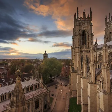 Modern In The Heart Of The City I Pass The Keys Apartment York