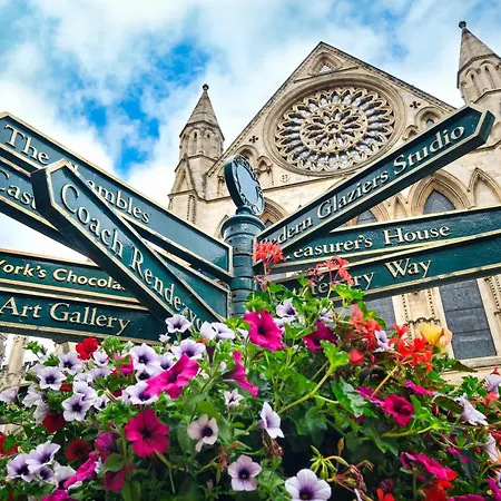 Apartment Modern In The Heart Of The City I Pass The Keys York